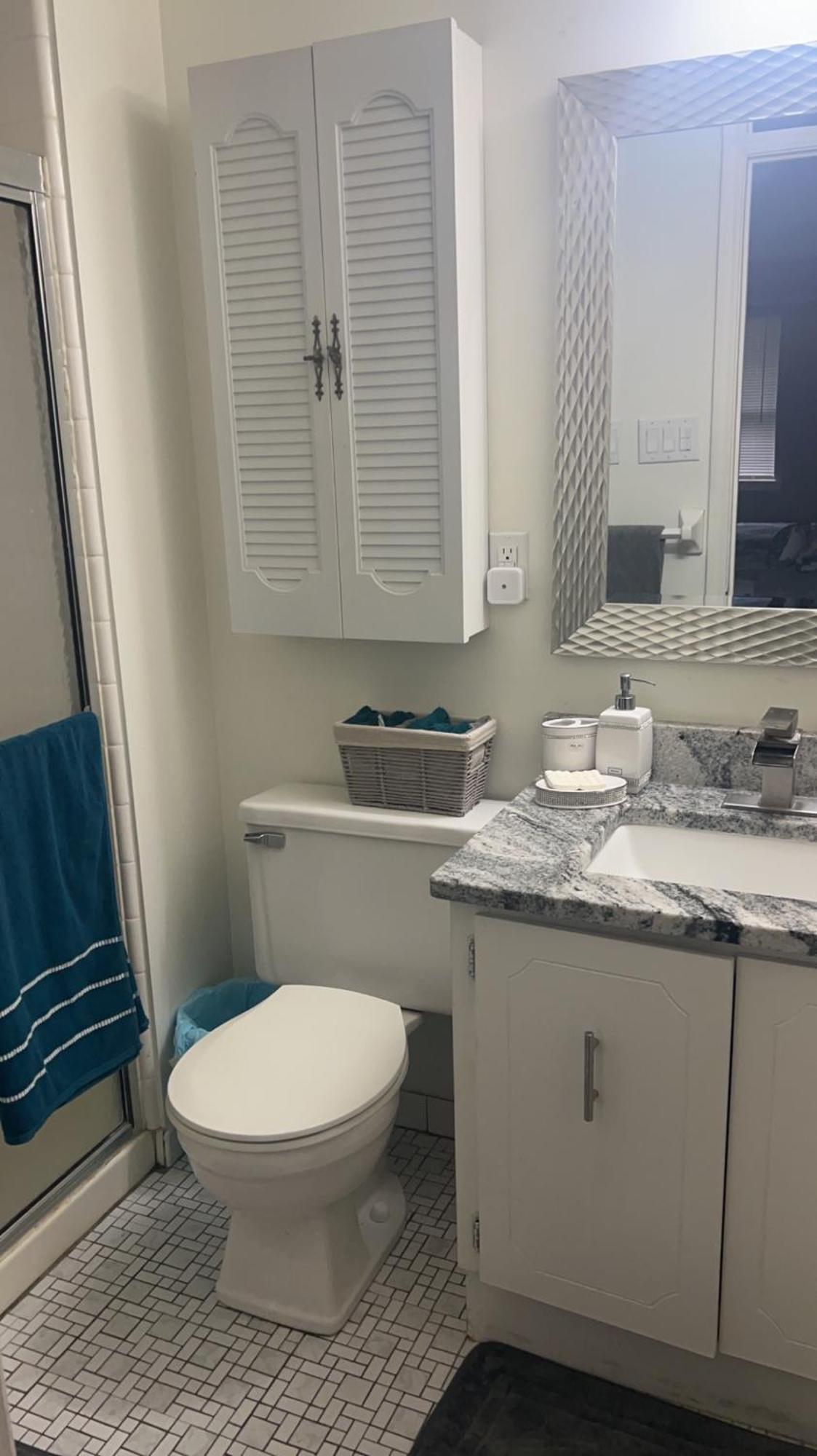 Apartment Turquoise Gem